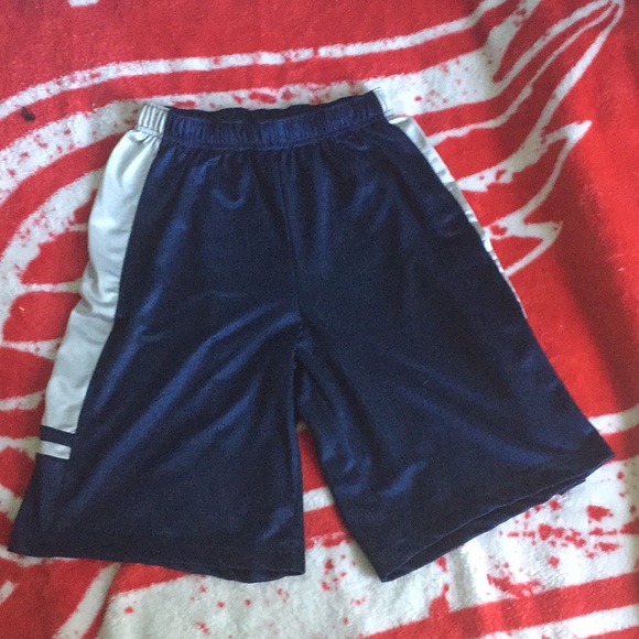 Nike Shorts - Picture 1 of 3